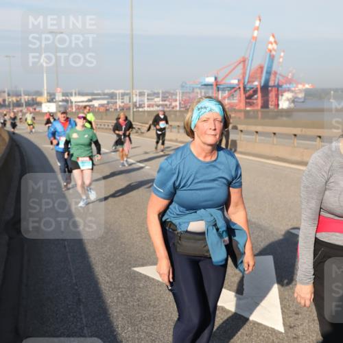 03.10.2025 - Köhlbrandbrückenlauf Yannick Fuchs http://msf.ph/oto/9183181 03.10.2025 09:02:32 Position 2  meine-sportfotos.de