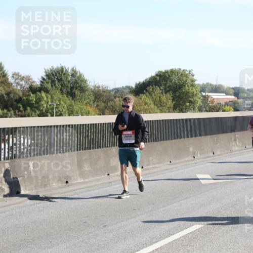 03.10.2025 - Köhlbrandbrückenlauf Yannick Fuchs http://msf.ph/oto/9183193 03.10.2025 11:26:36 Position 3 6576, 6179 meine-sportfotos.de