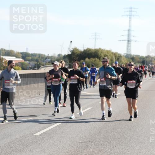 03.10.2025 - Köhlbrandbrückenlauf Yannick Fuchs http://msf.ph/oto/9183218 03.10.2025 11:26:44 Position 3 5301, 5347 meine-sportfotos.de