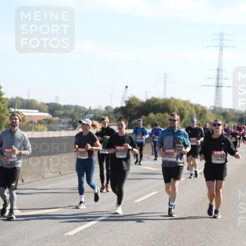 03.10.2025 - Köhlbrandbrückenlauf Yannick Fuchs http://msf.ph/oto/9183221 03.10.2025 11:26:45 Position 3 5301 meine-sportfotos.de