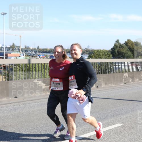 03.10.2025 - Köhlbrandbrückenlauf Yannick Fuchs http://msf.ph/oto/9183268 03.10.2025 11:26:58 Position 3 6011, 6010 meine-sportfotos.de