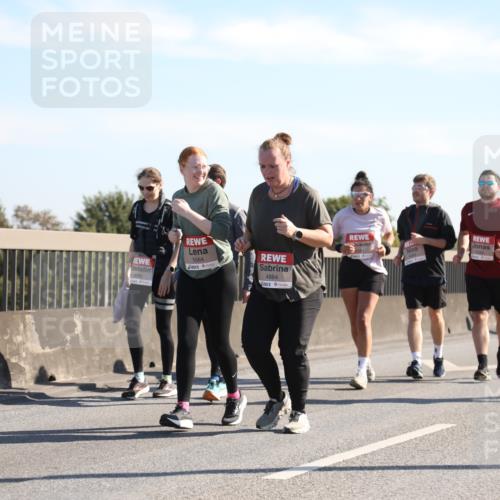 03.10.2025 - Köhlbrandbrückenlauf Yannick Fuchs http://msf.ph/oto/9183308 03.10.2025 11:27:10 Position 3 5564, 4884, 5223 meine-sportfotos.de