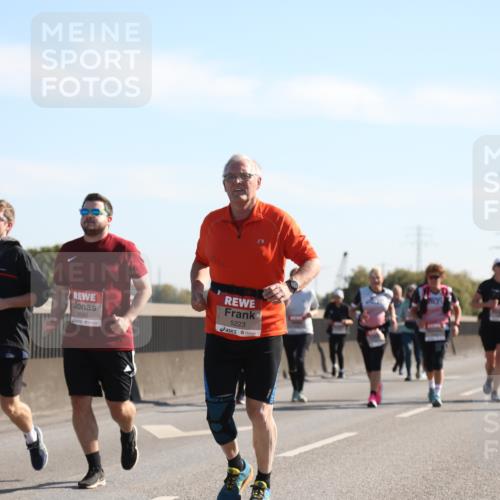 03.10.2025 - Köhlbrandbrückenlauf Yannick Fuchs http://msf.ph/oto/9183317 03.10.2025 11:27:12 Position 3 6581, 6582, 5223 meine-sportfotos.de