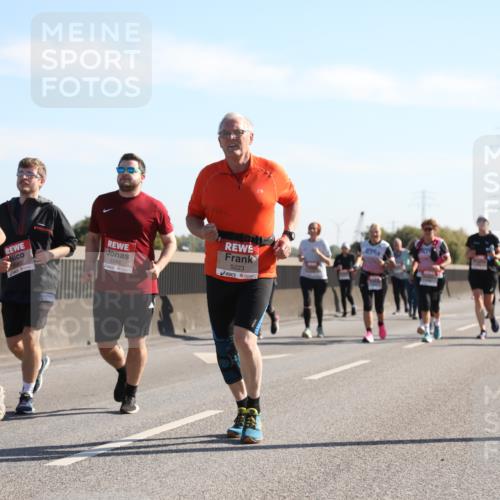 03.10.2025 - Köhlbrandbrückenlauf Yannick Fuchs http://msf.ph/oto/9183319 03.10.2025 11:27:12 Position 3 6581, 5223, 6582 meine-sportfotos.de