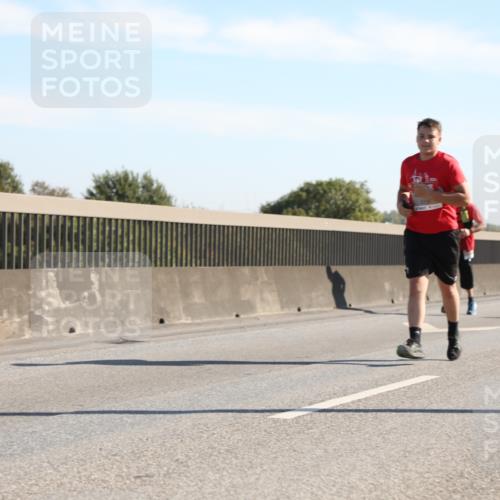 03.10.2025 - Köhlbrandbrückenlauf Yannick Fuchs http://msf.ph/oto/9183415 03.10.2025 11:27:48 Position 3  meine-sportfotos.de