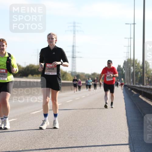 03.10.2025 - Köhlbrandbrückenlauf Yannick Fuchs http://msf.ph/oto/9183423 03.10.2025 11:27:52 Position 3 5232, 5257 meine-sportfotos.de