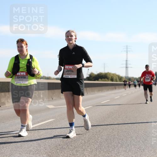 03.10.2025 - Köhlbrandbrückenlauf Yannick Fuchs http://msf.ph/oto/9183429 03.10.2025 11:27:55 Position 3 5232, 5257 meine-sportfotos.de