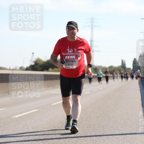 03.10.2025 - Köhlbrandbrückenlauf Yannick Fuchs http://msf.ph/oto/9183434 03.10.2025 11:27:59 Position 3 2024, 5736 meine-sportfotos.de