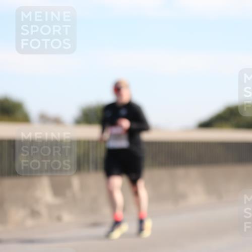 03.10.2025 - Köhlbrandbrückenlauf Yannick Fuchs http://msf.ph/oto/9183438 03.10.2025 11:28:17 Position 3  meine-sportfotos.de