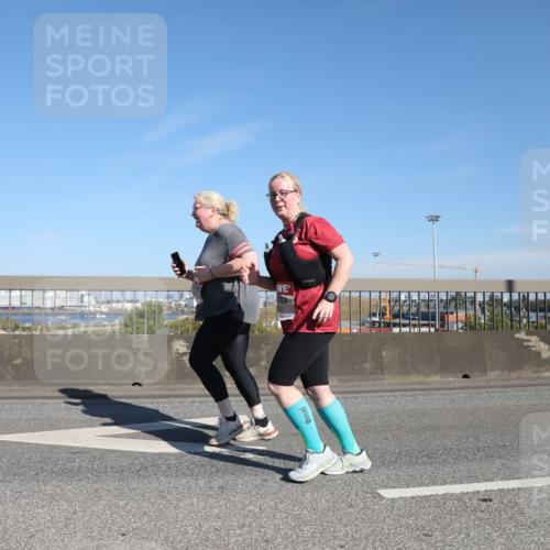 03.10.2025 - Köhlbrandbrückenlauf Yannick Fuchs http://msf.ph/oto/9183499 03.10.2025 11:29:22 Position 3  meine-sportfotos.de