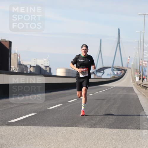 03.10.2025 - Köhlbrandbrückenlauf Yannick Fuchs http://msf.ph/oto/9183570 03.10.2025 11:31:26 Position 3  meine-sportfotos.de