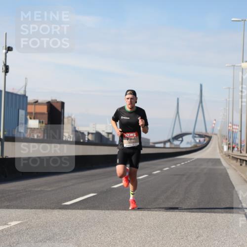 03.10.2025 - Köhlbrandbrückenlauf Yannick Fuchs http://msf.ph/oto/9183573 03.10.2025 11:31:26 Position 3 6099 meine-sportfotos.de