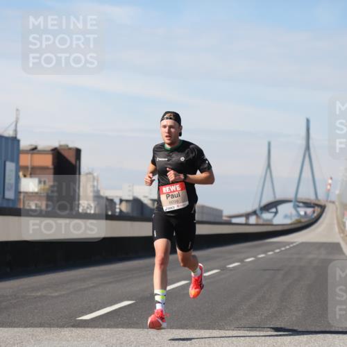 03.10.2025 - Köhlbrandbrückenlauf Yannick Fuchs http://msf.ph/oto/9183574 03.10.2025 11:31:26 Position 3 6099 meine-sportfotos.de