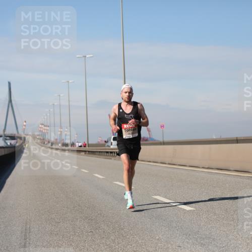 03.10.2025 - Köhlbrandbrückenlauf Yannick Fuchs http://msf.ph/oto/9183583 03.10.2025 11:33:14 Position 3 661, 12, 1 meine-sportfotos.de