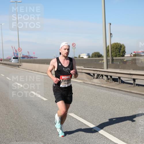 03.10.2025 - Köhlbrandbrückenlauf Yannick Fuchs http://msf.ph/oto/9183586 03.10.2025 11:33:15 Position 3 6610 meine-sportfotos.de