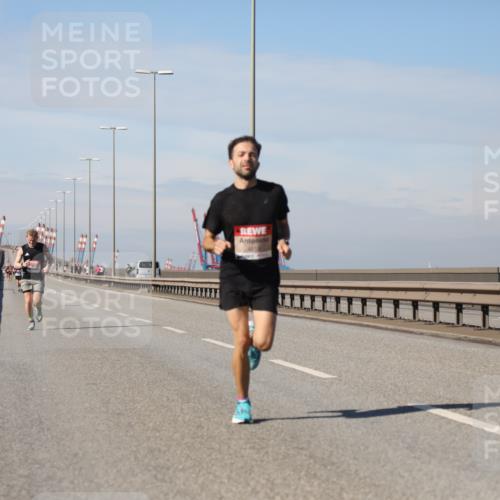 03.10.2025 - Köhlbrandbrückenlauf Yannick Fuchs http://msf.ph/oto/9183614 03.10.2025 11:33:56 Position 3  meine-sportfotos.de