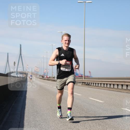 03.10.2025 - Köhlbrandbrückenlauf Yannick Fuchs http://msf.ph/oto/9183627 03.10.2025 11:34:01 Position 3 4004 meine-sportfotos.de