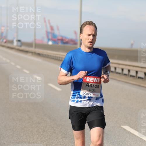 03.10.2025 - Köhlbrandbrückenlauf Yannick Fuchs http://msf.ph/oto/9183639 03.10.2025 11:34:15 Position 3 4033 meine-sportfotos.de