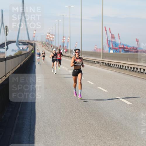 03.10.2025 - Köhlbrandbrückenlauf Yannick Fuchs http://msf.ph/oto/9183640 03.10.2025 11:34:23 Position 3  meine-sportfotos.de