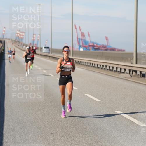 03.10.2025 - Köhlbrandbrückenlauf Yannick Fuchs http://msf.ph/oto/9183646 03.10.2025 11:34:24 Position 3 6740 meine-sportfotos.de