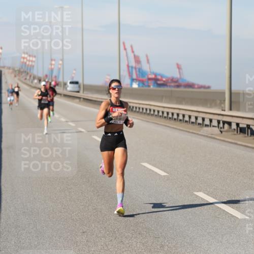 03.10.2025 - Köhlbrandbrückenlauf Yannick Fuchs http://msf.ph/oto/9183647 03.10.2025 11:34:24 Position 3  meine-sportfotos.de