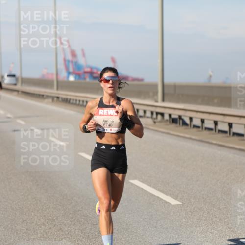 03.10.2025 - Köhlbrandbrückenlauf Yannick Fuchs http://msf.ph/oto/9183652 03.10.2025 11:34:25 Position 3 6740 meine-sportfotos.de