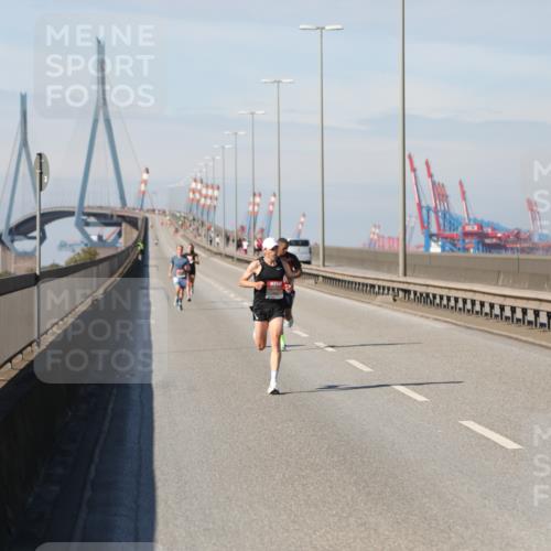 03.10.2025 - Köhlbrandbrückenlauf Yannick Fuchs http://msf.ph/oto/9183656 03.10.2025 11:34:26 Position 3  meine-sportfotos.de