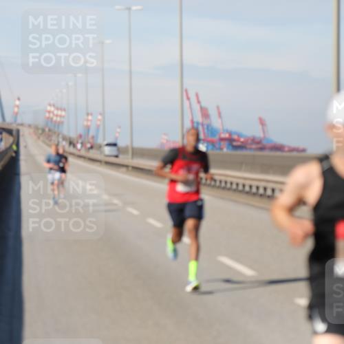 03.10.2025 - Köhlbrandbrückenlauf Yannick Fuchs http://msf.ph/oto/9183673 03.10.2025 11:34:31 Position 3  meine-sportfotos.de