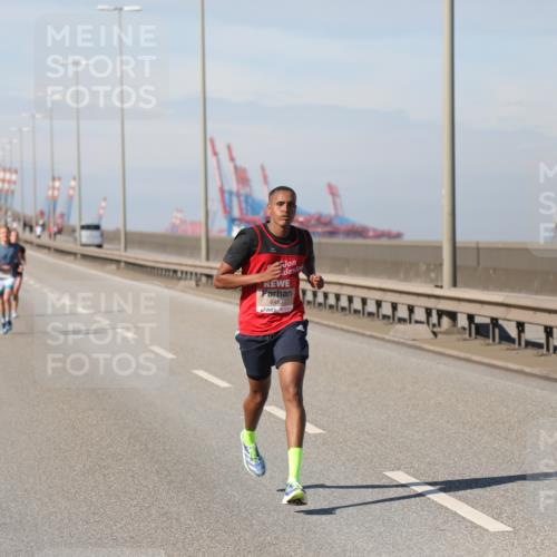 03.10.2025 - Köhlbrandbrückenlauf Yannick Fuchs http://msf.ph/oto/9183676 03.10.2025 11:34:31 Position 3 6483 meine-sportfotos.de