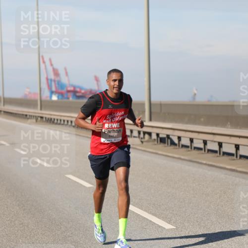 03.10.2025 - Köhlbrandbrückenlauf Yannick Fuchs http://msf.ph/oto/9183680 03.10.2025 11:34:32 Position 3 6483 meine-sportfotos.de