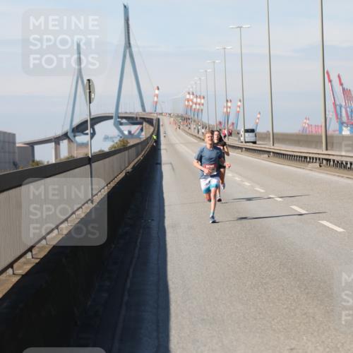 03.10.2025 - Köhlbrandbrückenlauf Yannick Fuchs http://msf.ph/oto/9183685 03.10.2025 11:34:34 Position 3  meine-sportfotos.de