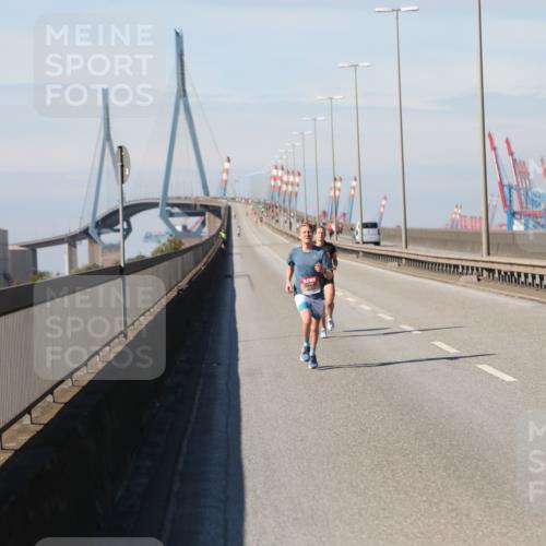 03.10.2025 - Köhlbrandbrückenlauf Yannick Fuchs http://msf.ph/oto/9183686 03.10.2025 11:34:34 Position 3  meine-sportfotos.de