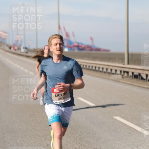 03.10.2025 - Köhlbrandbrückenlauf Yannick Fuchs http://msf.ph/oto/9183697 03.10.2025 11:34:38 Position 3 6638 meine-sportfotos.de