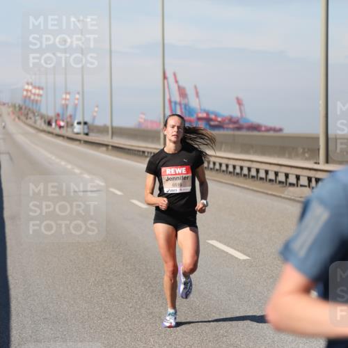 03.10.2025 - Köhlbrandbrückenlauf Yannick Fuchs http://msf.ph/oto/9183701 03.10.2025 11:34:39 Position 3 6516 meine-sportfotos.de