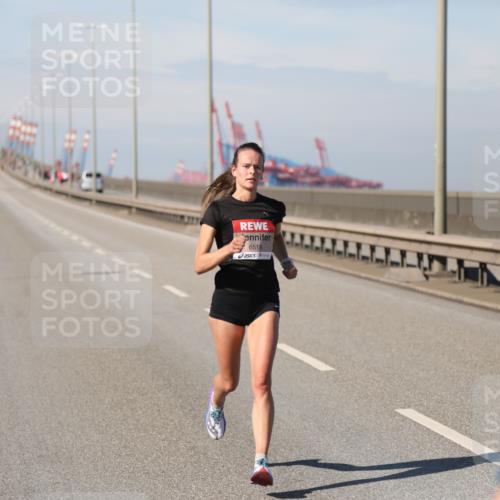 03.10.2025 - Köhlbrandbrückenlauf Yannick Fuchs http://msf.ph/oto/9183702 03.10.2025 11:34:39 Position 3 6516 meine-sportfotos.de