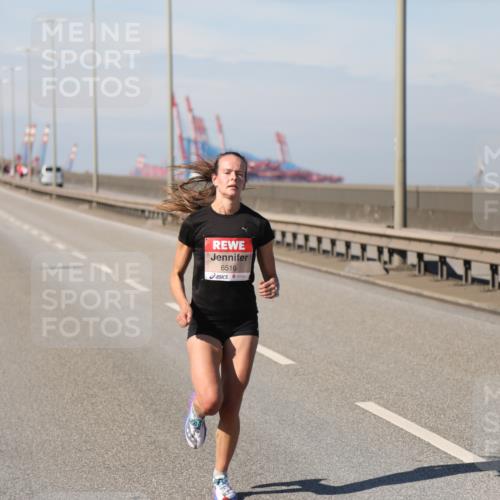 03.10.2025 - Köhlbrandbrückenlauf Yannick Fuchs http://msf.ph/oto/9183703 03.10.2025 11:34:40 Position 3 6516 meine-sportfotos.de