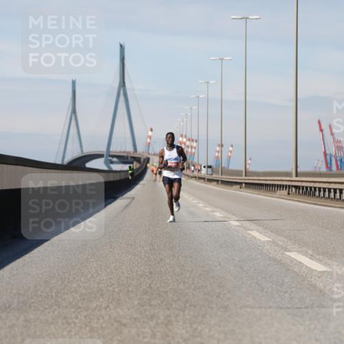 03.10.2025 - Köhlbrandbrückenlauf Yannick Fuchs http://msf.ph/oto/9183713 03.10.2025 11:35:23 Position 3  meine-sportfotos.de