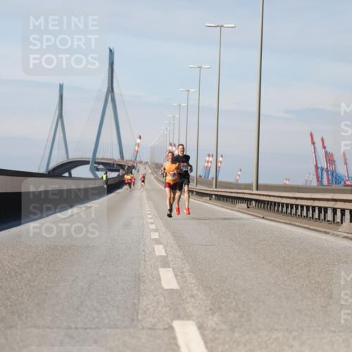 03.10.2025 - Köhlbrandbrückenlauf Yannick Fuchs http://msf.ph/oto/9183730 03.10.2025 11:35:50 Position 3  meine-sportfotos.de