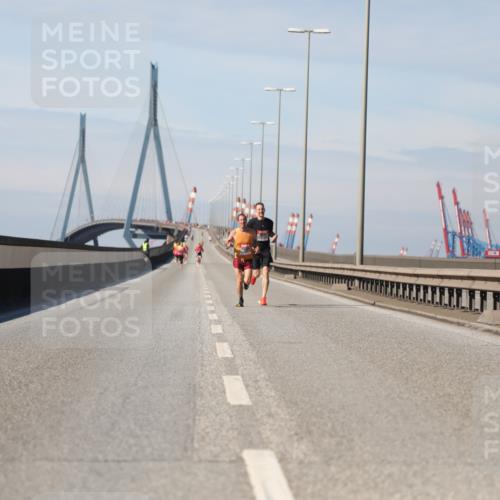 03.10.2025 - Köhlbrandbrückenlauf Yannick Fuchs http://msf.ph/oto/9183731 03.10.2025 11:35:50 Position 3  meine-sportfotos.de