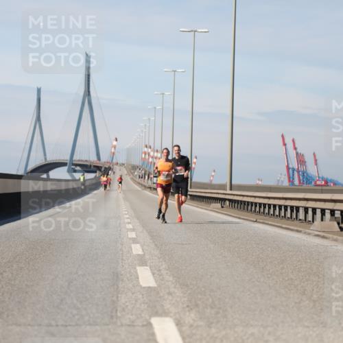 03.10.2025 - Köhlbrandbrückenlauf Yannick Fuchs http://msf.ph/oto/9183732 03.10.2025 11:35:51 Position 3  meine-sportfotos.de