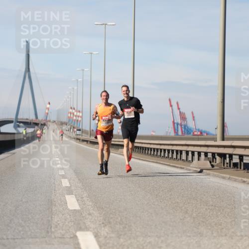 03.10.2025 - Köhlbrandbrückenlauf Yannick Fuchs http://msf.ph/oto/9183736 03.10.2025 11:35:54 Position 3  meine-sportfotos.de