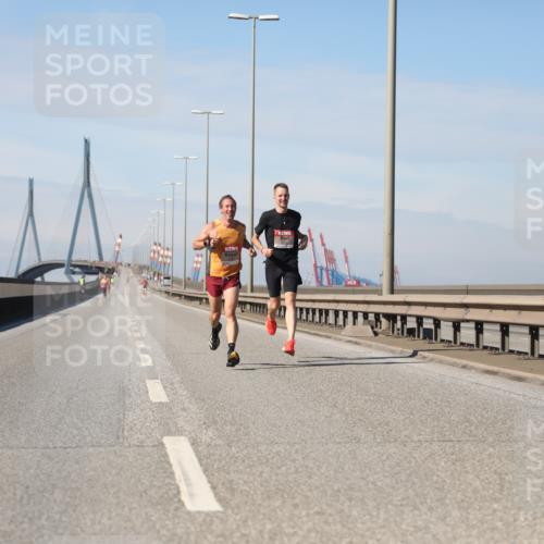03.10.2025 - Köhlbrandbrückenlauf Yannick Fuchs http://msf.ph/oto/9183740 03.10.2025 11:35:55 Position 3  meine-sportfotos.de