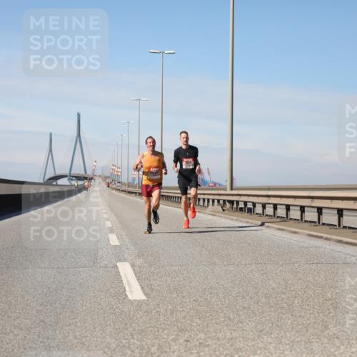 03.10.2025 - Köhlbrandbrückenlauf Yannick Fuchs http://msf.ph/oto/9183742 03.10.2025 11:35:56 Position 3  meine-sportfotos.de