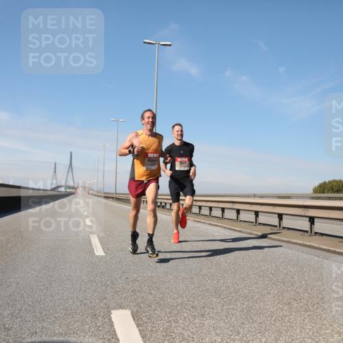 03.10.2025 - Köhlbrandbrückenlauf Yannick Fuchs http://msf.ph/oto/9183749 03.10.2025 11:35:58 Position 3  meine-sportfotos.de