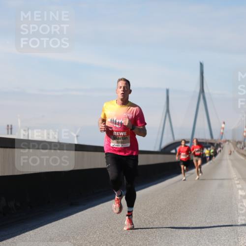 03.10.2025 - Köhlbrandbrückenlauf Yannick Fuchs http://msf.ph/oto/9183761 03.10.2025 11:36:21 Position 3 6482 meine-sportfotos.de