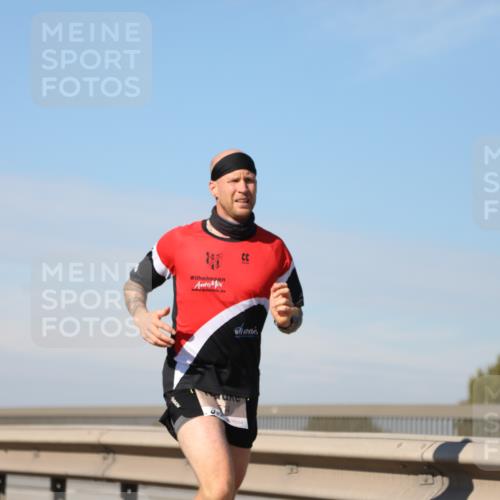 03.10.2025 - Köhlbrandbrückenlauf Yannick Fuchs http://msf.ph/oto/9183770 03.10.2025 11:36:24 Position 3  meine-sportfotos.de