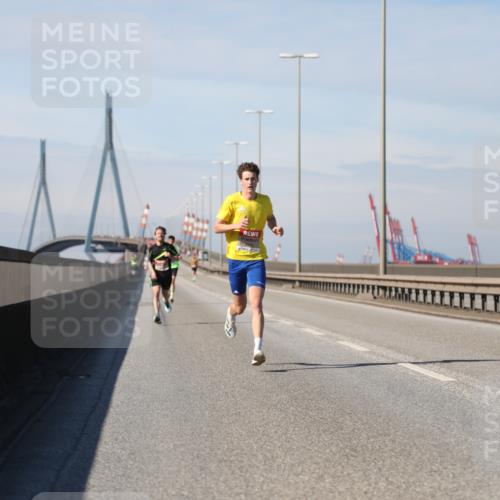 03.10.2025 - Köhlbrandbrückenlauf Yannick Fuchs http://msf.ph/oto/9183785 03.10.2025 11:36:44 Position 3  meine-sportfotos.de