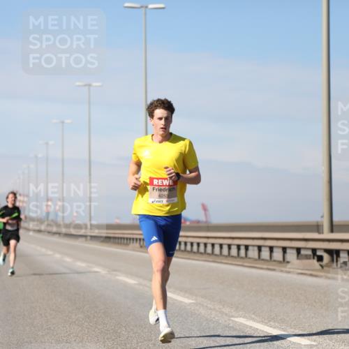 03.10.2025 - Köhlbrandbrückenlauf Yannick Fuchs http://msf.ph/oto/9183791 03.10.2025 11:36:46 Position 3 6253 meine-sportfotos.de