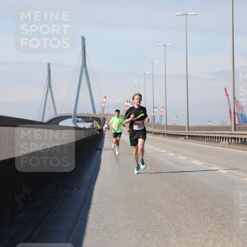 03.10.2025 - Köhlbrandbrückenlauf Yannick Fuchs http://msf.ph/oto/9183794 03.10.2025 11:36:47 Position 3  meine-sportfotos.de