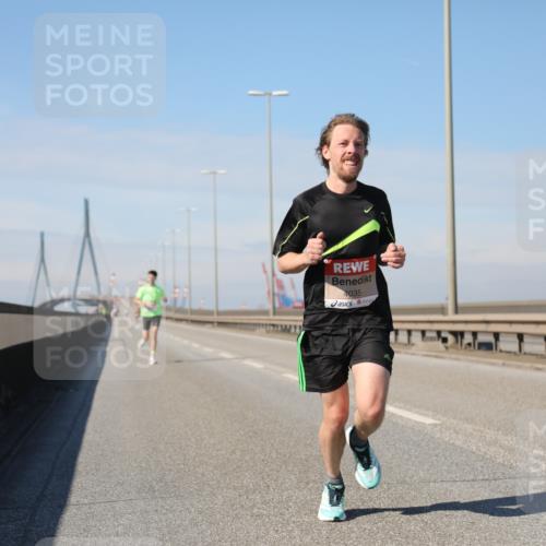 03.10.2025 - Köhlbrandbrückenlauf Yannick Fuchs http://msf.ph/oto/9183808 03.10.2025 11:36:51 Position 3 4035 meine-sportfotos.de